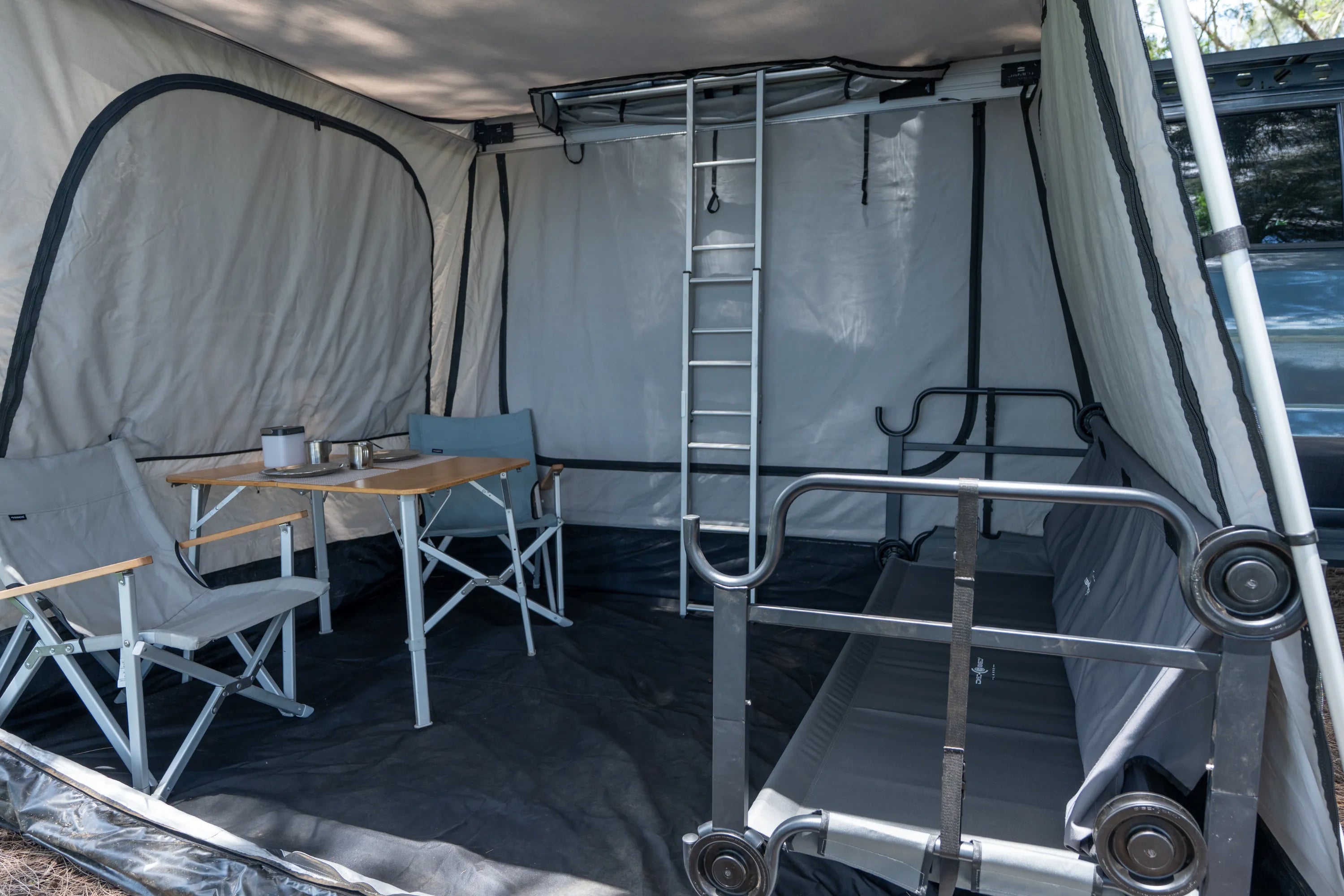 James Baroud - Family Room