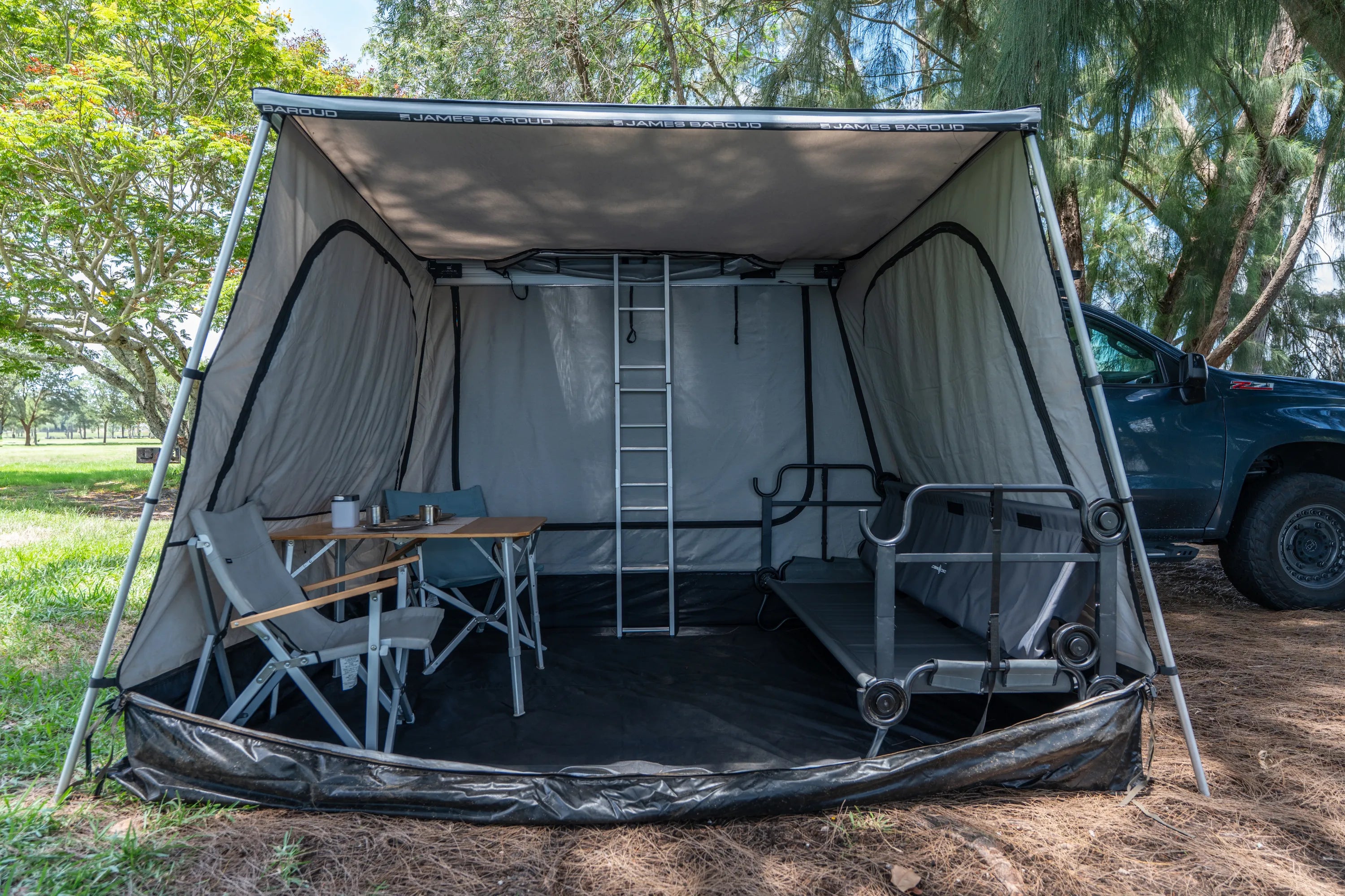 James Baroud - Family Room
